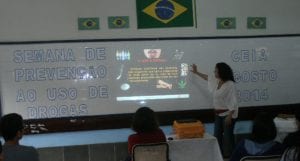 Dialogando | Através de palestras e bate-papo, professores alertam sobre o uso de drogas