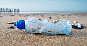 Plástico: vilão ou mocinho? A poluição do plastico no meio ambiente.