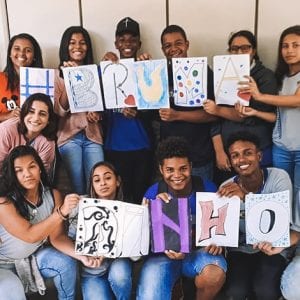 Escola do Rio de Janeiro envia cartas para Brumadinho