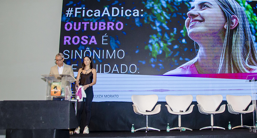 Apresentação de Luiz André para a campanha Outubro Rosa