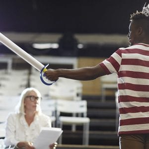 Saia da plateia e venha para o palco com as oficinas de teatro do Benefício Bom Espetáculo!