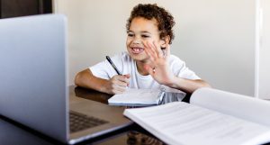 Seu aluno não liga a câmera durante a aula on-line?