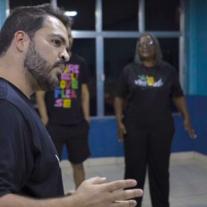 As oficinas de teatro. Turmas para as crianças, adolescentes e adultos. Vem!