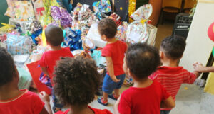 Campanha de arrecadação de brinquedos novos